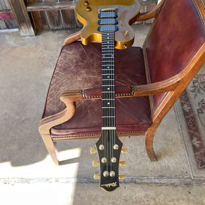 Robin Avalon Deluxe 2009 Metallic Gold image 7