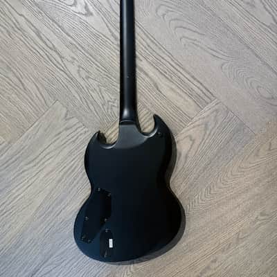 ESP LTD Viper-400B Baritone Black Satin 2021 Indonesia w/ EMG 81/85 – B Standard Setup image 2