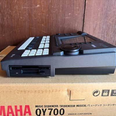 Yamaha QY700 Music Sequencer High-End Sequencer Workstation w/ box, power supply image 8