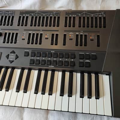 Roland JD-800 61-Key Programmable Synthesizer for collectors image 3