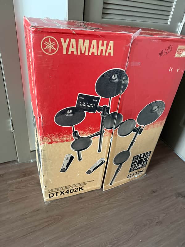 Yamaha DTX-402K Electronic Drum Set - Black