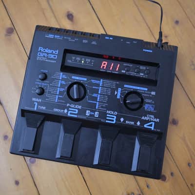 Roland GR-30 Guitar Synthesizer