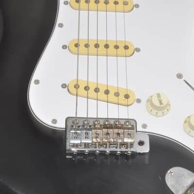 Fender Japan Stratocaster, MADE IN JAPAN, E533747 Electric Guitar Ref. No 6751 image 6