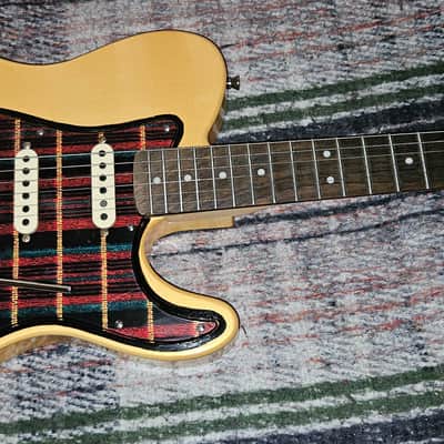Unbranded Hybrid Telecaster Strat SSS 2024 - Yelloish image 2