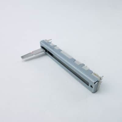 Akai - MPD24/26/32 , APC20/40 , MPK25/49/61/88/225/249 - Slide Potentiometer