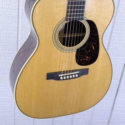 Martin 00-28 w/Case M2980843 image 5