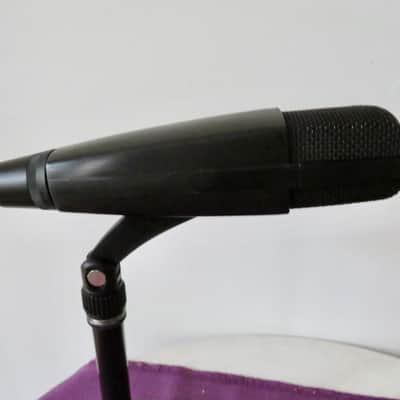Sennheiser MD 421 II Cardioid Dynamic Microphone - Black image 3