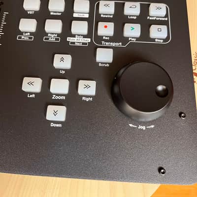 Icon QCon Pro G2 DAW Controller AS NEW!! image 5