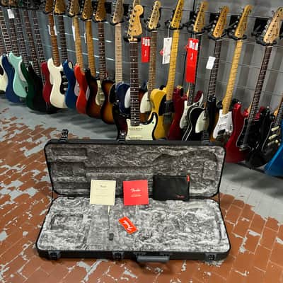 Fender   American Pro Professional Stratocaster 3 Tone Sunburst image 10