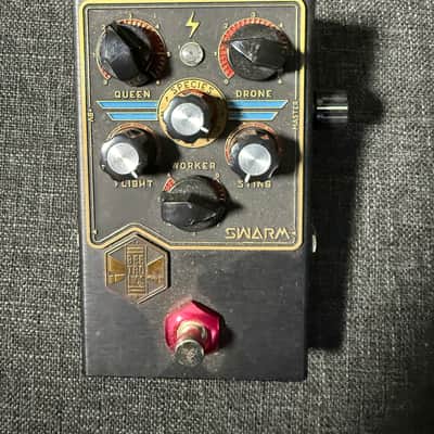 Beetronics Swarm Royal Series Fuzz | Reverb