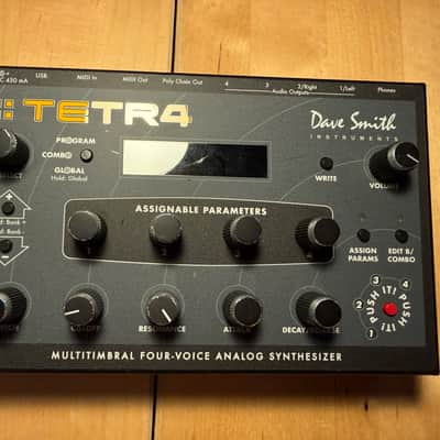 Dave Smith Instruments Tetra Desktop 4-Voice Polyphonic Synthesizer 2009 - 2016 - Black