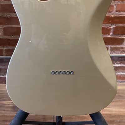 Fender 2018 Telecaster Deluxe/Bigsby with gig bag image 4