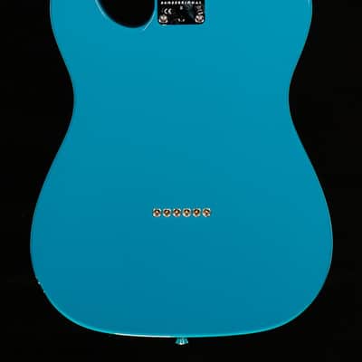Fender American Professional II Telecaster Miami Blue Maple Fingerboard (193) image 4