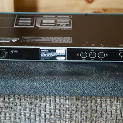 Yamaha Japan FS1R FM & Formant Tone Generator - Rack Unit image 9