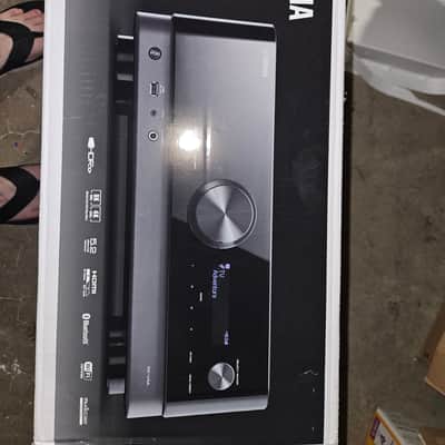 Yamaha RX-V4 - 5.1-Channel Receiver