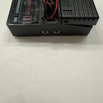 Arion HU-8500 Stage Tuner Vintage Guitar Effect Pedal *Missing Battery Cover* image 4