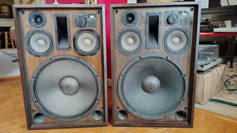 Sansui SP 5000X speakers in good condition - 1970's