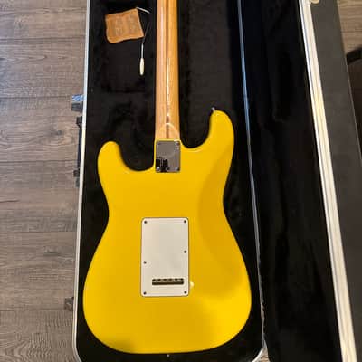 Fender Strat Plus with Maple Fretboard 1984 - 1988 - Graffiti Yellow image 5