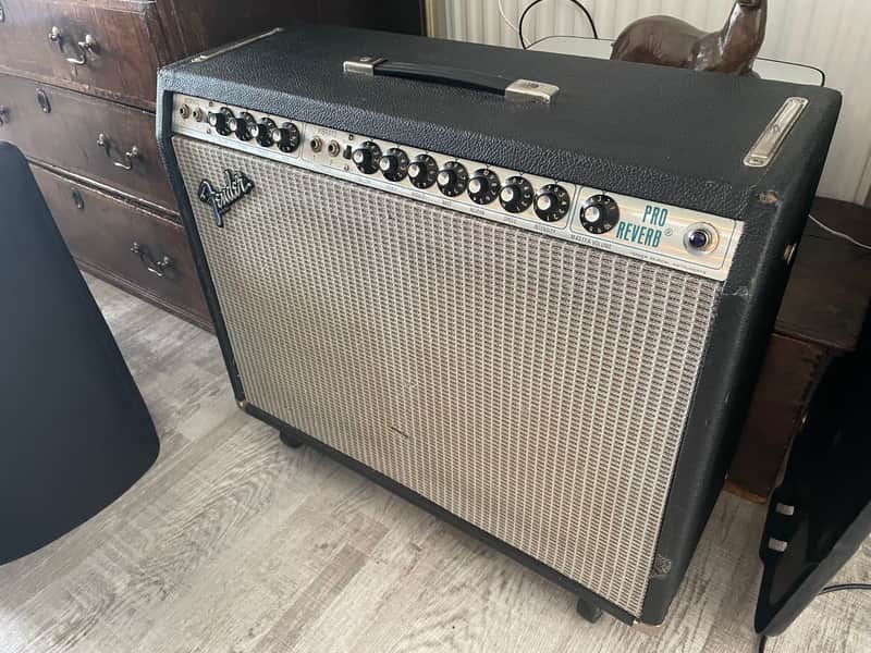 Fender Pro Reverb 2-Channel 70-Watt 2x12" Guitar Combo 1977 - 1980 Silverface - Good