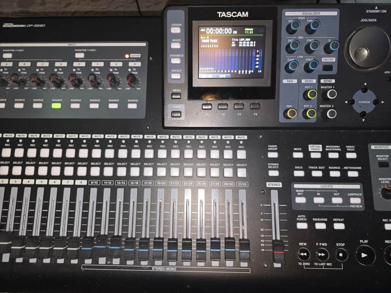 TASCAM DP-32SD 32-track Digital Portastudio 2014 - Present - Black image 1