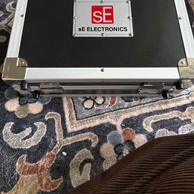 sE Electronics sE4400a Large Diaphragm Multipattern Condenser Microphone Matched Pair 2009 - Present - Black image 3