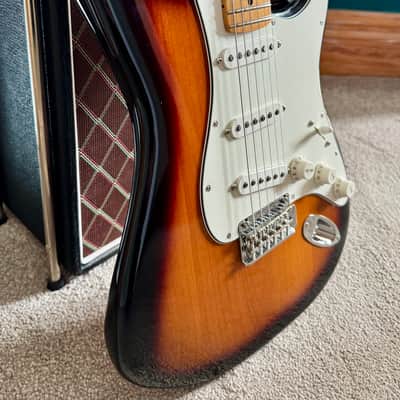 2024 Fender 70th Anniversary Player Stratocaster Two Tone Sunburst image 3