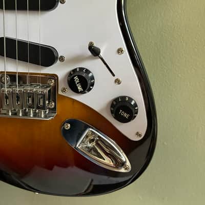 Eastwood Model S Mandola - Sunburst image 6