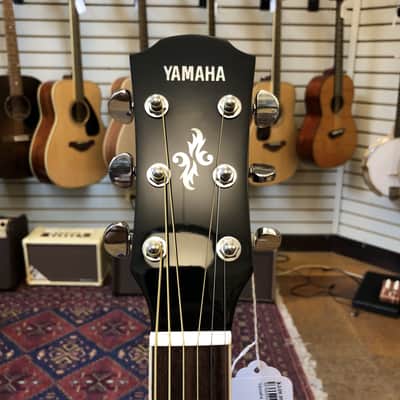 Yamaha APX600 Thinline Cutaway Acoustic-Electric Guitar Natural image 7
