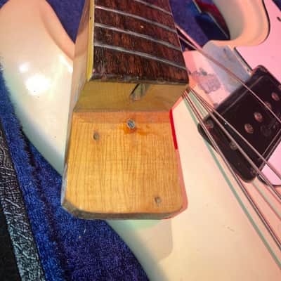 Mosrite Ventures Bass 1966-67 - White image 16