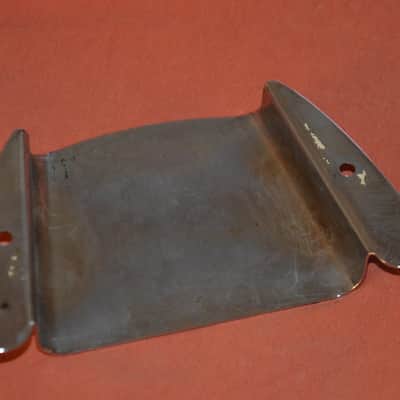 Fender real vintage 1952 Precision bass bridge cover image 2