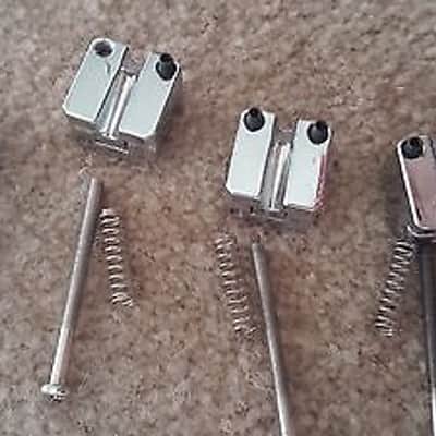 chrome 4-string high mass bass bridge with quick release design Bild 2