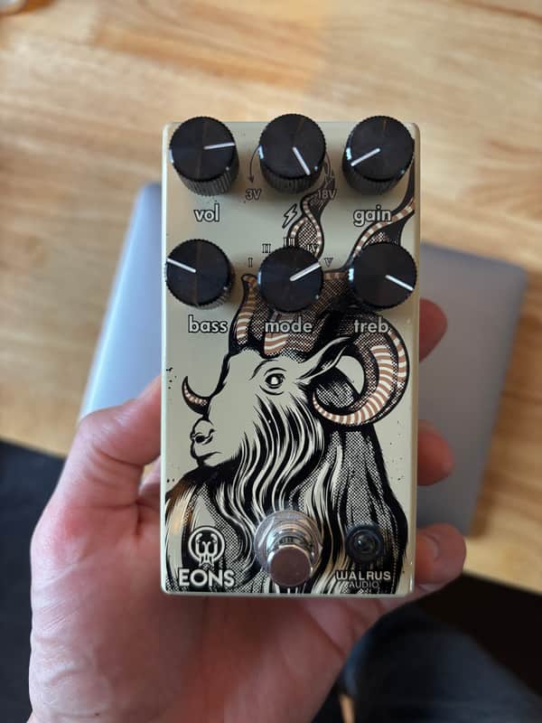 Walrus Audio Eons Five-State Fuzz 2022 - Present - Sandy Tan / Goat Graphic image 1