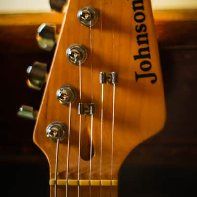 Johnson (by AXL) JS-800 Strat Natural wood image 3