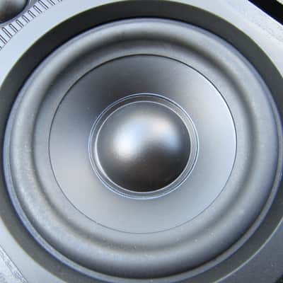 JBL LOFT 30 2-WAY BOOKSHELF SPEAKERS -100W -8ohms -MINT CONDITION image 2
