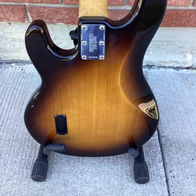 Music Man Stingray 4 2004 - Sunburst image 4