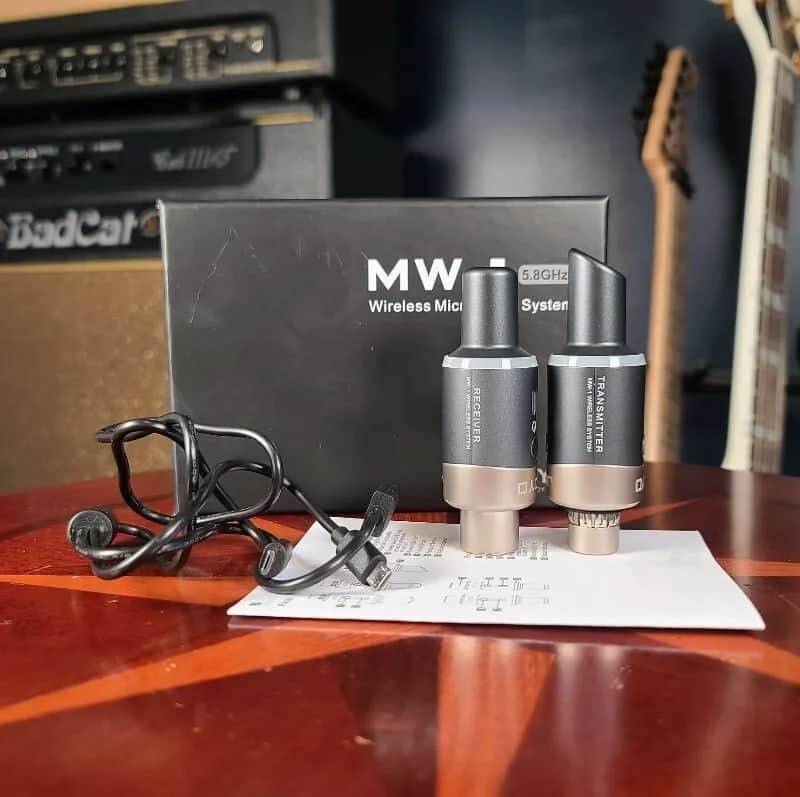 JOYO MW-1 Wireless Microphone Transmitter and Receiver System – Open Box | 5.8GHz, 4 Channels, 30m Range image 1