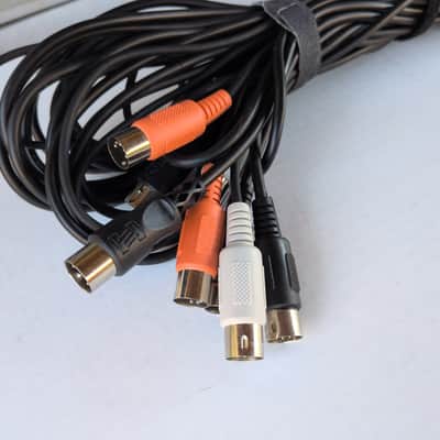Hosa and Unbranded 2x10' and 2x20' (two ten feet plus two 20 feet) MIDI Cables - Black image 2