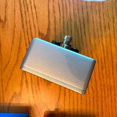 Electro-Harmonix / JHS Nano Lizard Queen Octave Fuzz image 3