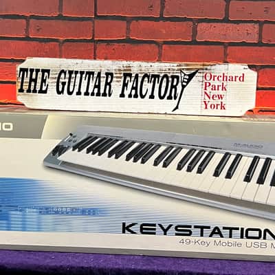 M-Audio Keystation 49e Classic Legacy USB/MIDI controller - 49 Key image 1