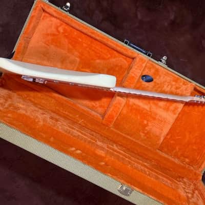 Fender Yngwie Malmsteen Artist Series Signature Stratocaster with Maple Fretboard 2007 - Present - Custom Shop - 1 of 2- Vintage White image 19