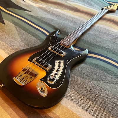 1965 Hagstrom II B Bass Guitar w/ Hardshell Case – Vintage Swedish Short Scale – Sunburst image 2
