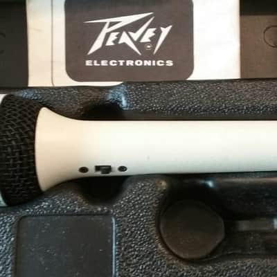 Peavey PBH Cardioid Dynamic Microphone image 2