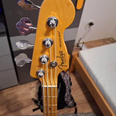 Fender Roger Waters Artist Series Signature Precision Bass image 4