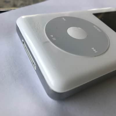 Apple iPod classic 4th Gen A1059 2004 - white image 4