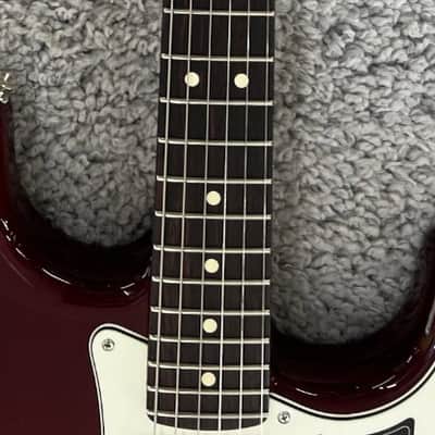 Mint Fender Player II Stratocaster, Rosewood Fingerboard, Transparent Cherry Burst image 7