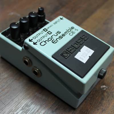 Boss CE-5 Stereo Chorus Ensemble Electric Guitar Pedal image 2