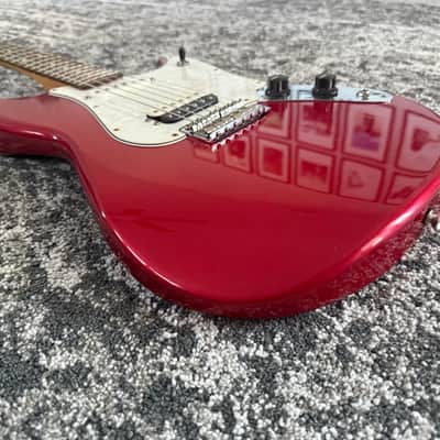 Fender Cyclone Deluxe Series 2001 MIM Candy Apple Red Rosewood Fretboard Guitar image 5