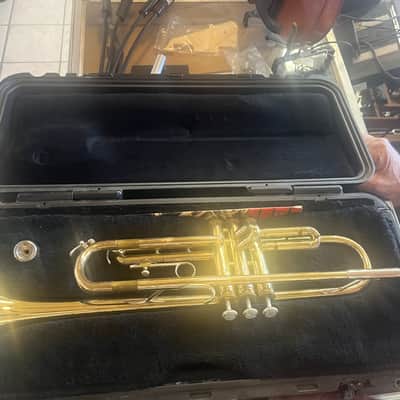Bach 1530 Trumpet image 1