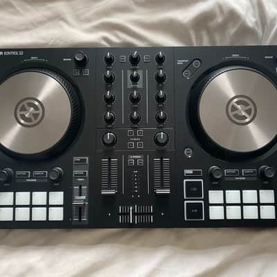Native Instruments Traktor Kontrol S2 MK2 DJ Controller 2020 image 1