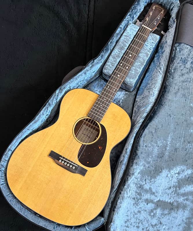 Martin  000-10E Retro  2026 - Satin Natural / #3076737 image 1
